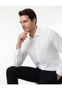 Brave Soul - Biała Męska Koszula Weekendowa, Taliowana -BRAVE SOUL- z Lnem, Casualowa, Jednokolorowa, Długi Rękaw. Okazja: na co dzień. Kolor: biały. Materiał: wiskoza, len. Długość rękawa: długi rękaw. Długość: długie. Styl: casual #4