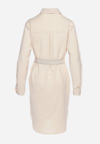 Born2be - Beżowa Sukienka o Koszulowym Fasonie z Paskiem z Cyrkoniami w Komplecie Iosali. Kolor: beżowy. Typ sukienki: koszulowe. Styl: elegancki, klasyczny #5