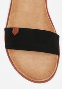 Born2be - Czarne Minimalistyczne Sandały VICES na Płaskiej Podeszwie z Bieżnikiem Tailisha. Okazja: na spacer. Zapięcie: pasek. Kolor: czarny. Materiał: jeans, len. Sezon: lato. Obcas: na płaskiej podeszwie #6