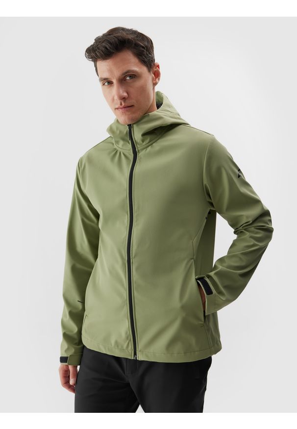 4f - Kurtka softshell wiatroodporna membrana 5000 męska - khaki. Typ kołnierza: kaptur, kołnierzyk stójkowy. Kolor: brązowy, wielokolorowy, oliwkowy. Materiał: softshell. Technologia: Windstopper. Sezon: zima. Sport: wspinaczka