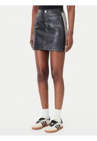 Adidas - adidas Spódnica z imitacji skóry Pleather KE5034 Czarny Regular Fit. Kolor: czarny. Materiał: skóra #1