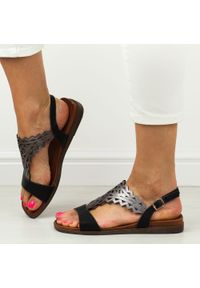 Czarne płaskie sandały damskie Sergio Leone Sk070H. Zapięcie: sprzączka. Kolor: czarny. Materiał: skóra. Sezon: wiosna, lato. Styl: klasyczny, elegancki #1