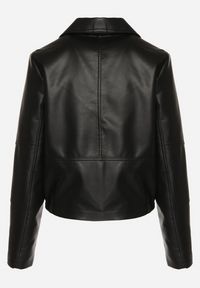 Born2be - Czarna Kurtka Ramoneska z Asymetrycznym Zamkiem i Ozdobnymi Klapami Accorda. Okazja: na co dzień. Kolor: czarny. Materiał: jeans. Styl: casual, elegancki, klasyczny #4