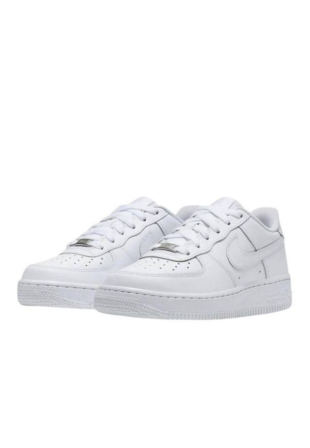 Buty do chodzenia męskie Nike Air Force 1 07. Zapięcie: sznurówki. Kolor: biały. Materiał: tkanina, skóra, materiał, syntetyk. Szerokość cholewki: normalna. Model: Nike Air Force. Sport: turystyka piesza