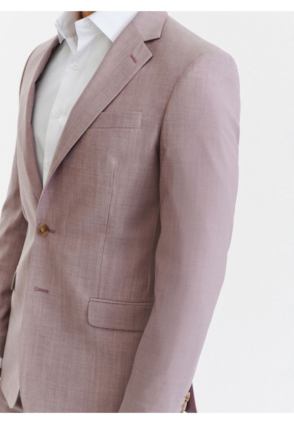 Pako Lorente - PAKO LORENTE – Gładka różowa marynarka garniturowa męska. Okazja: na komunię, na ślub cywilny, na wesele. Kolor: różowy. Materiał: wełna. Wzór: gładki. Styl: boho