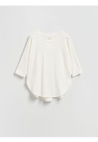 Reserved - Longsleeve z modalem - złamana biel. Materiał: dzianina. Długość rękawa: długi rękaw