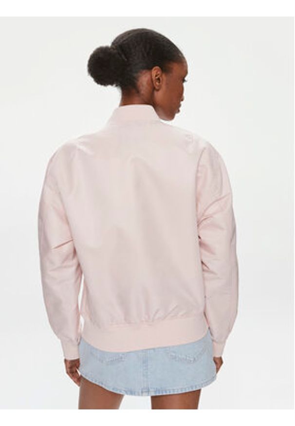 Calvin Klein Jeans Kurtka bomber J20J223034 Różowy Relaxed Fit. Kolor: różowy. Materiał: syntetyk