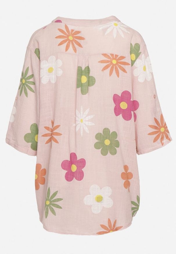 Born2be - Różowa Koszula z Lnu i Bawełny w Kwiaty z Krótkim Rękawem Ambubia. Okazja: na co dzień. Typ kołnierza: dekolt w kształcie V. Kolekcja: plus size. Kolor: różowy. Długość: krótkie. Wzór: kwiaty. Materiał: len, bawełna. Długość rękawa: krótki rękaw. Sezon: lato. Styl: casual