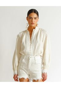 IXIAH AUSTRALIA - Kremowa koszula z lnu. Kolor: beżowy. Materiał: len. Długość: długie. Wzór: koronka, haft, aplikacja