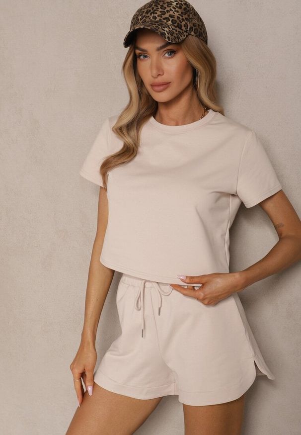 Renee - Jasnobeżowy Bawełniany T-shirt o Fasonie Cropped Galionela. Okazja: na co dzień. Kolor: beżowy. Materiał: bawełna. Sezon: lato, wiosna. Styl: casual