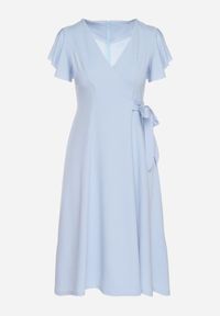 Born2be - Jasnoniebieska Rozkloszowana Sukienka Kopertowa z Wiązaniem w Talii Dannila. Kolor: niebieski. Wzór: aplikacja. Typ sukienki: kopertowe #2