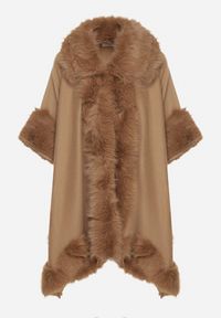 Born2be - Jasnobrązowe Ponczo z Wełną i Wiskozą Ozdobione Futerkiem Delatta. Okazja: na co dzień. Kolor: brązowy. Materiał: wełna, futro, wiskoza. Wzór: aplikacja. Styl: casual, elegancki #5
