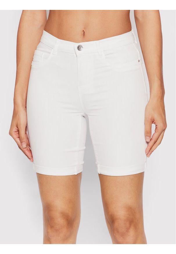 only - ONLY Szorty jeansowe Rain 15176847 Biały Slim Fit. Kolor: biały. Materiał: wiskoza