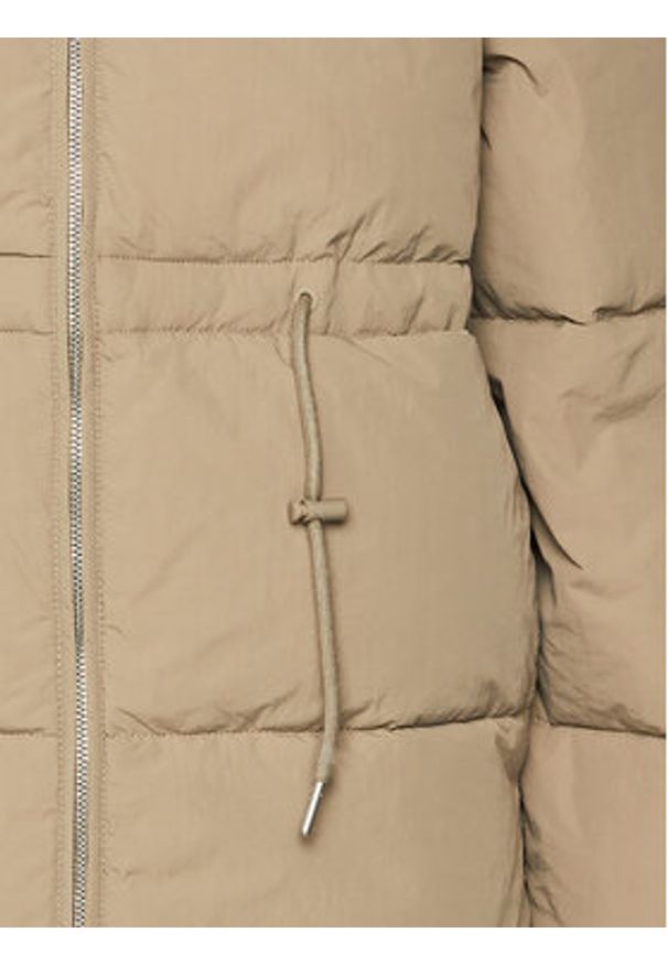 outhorn - Outhorn Kurtka zimowa OTHAW23TDJAF251 Beżowy Regular Fit. Kolor: beżowy. Materiał: syntetyk. Sezon: zima