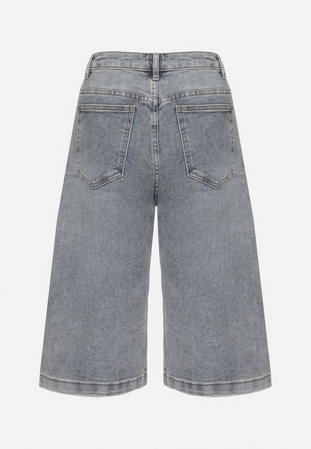 Born2be - Niebieskie Szorty Jeansowe Bermudy z Asymetrycznym Zapięciem Liladea. Okazja: na co dzień. Kolor: niebieski. Materiał: jeans. Długość: długie. Styl: elegancki, casual