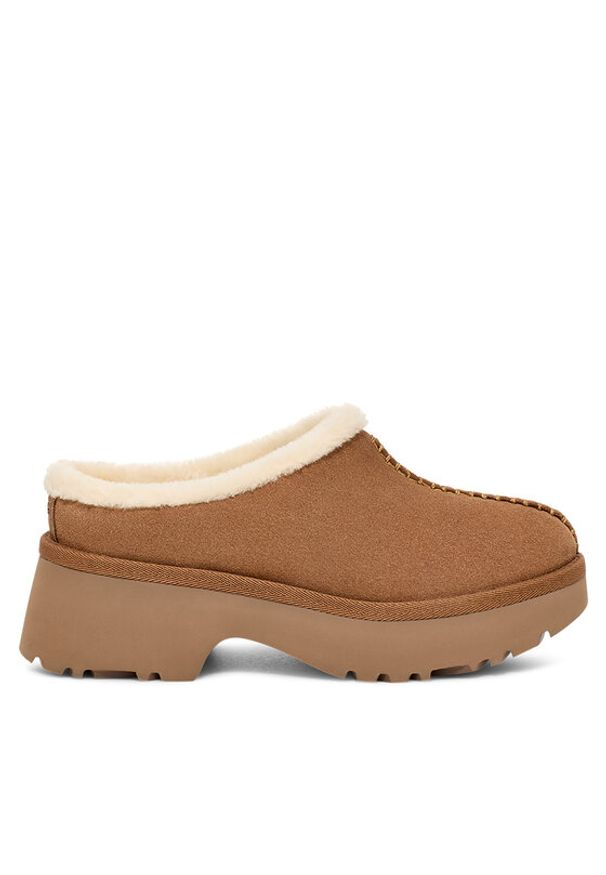 Ugg Klapki W New Heights Cozy Clog 1162510 Brązowy. Kolor: brązowy. Materiał: skóra