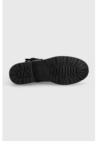 Answear Lab botki damskie kolor czarny na słupku. Nosek buta: okrągły. Kolor: czarny. Materiał: guma. Obcas: na słupku. Styl: wakacyjny. Wysokość obcasa: średni #5
