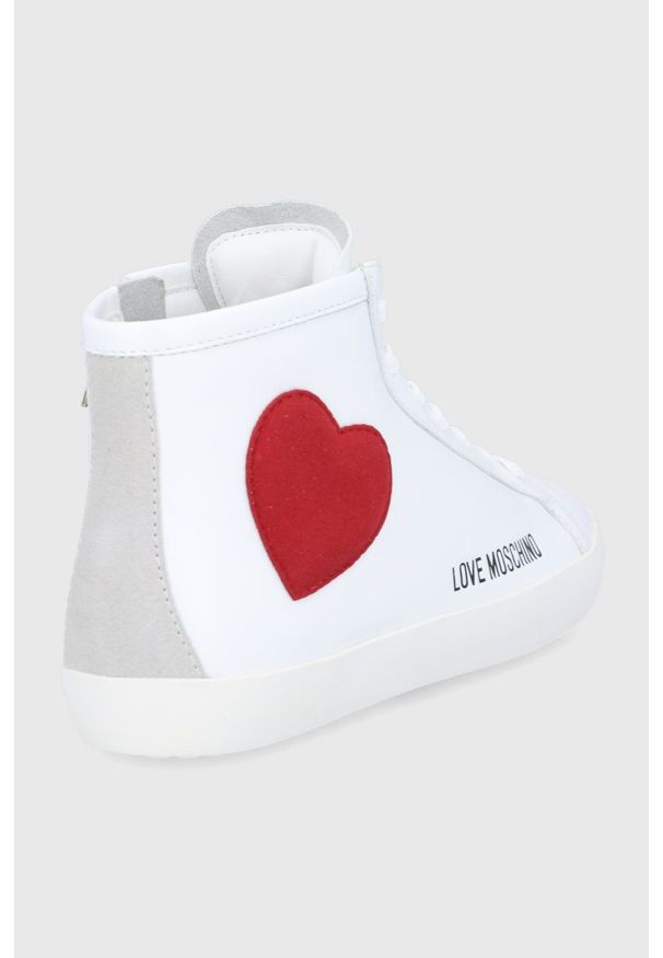 Love Moschino trampki skórzane damskie kolor biały. Nosek buta: okrągły. Kolor: biały. Materiał: skóra