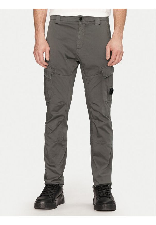C.P. Company Spodnie materiałowe 18CMPA056A005694G Szary Regular Fit. Kolor: szary. Materiał: bawełna