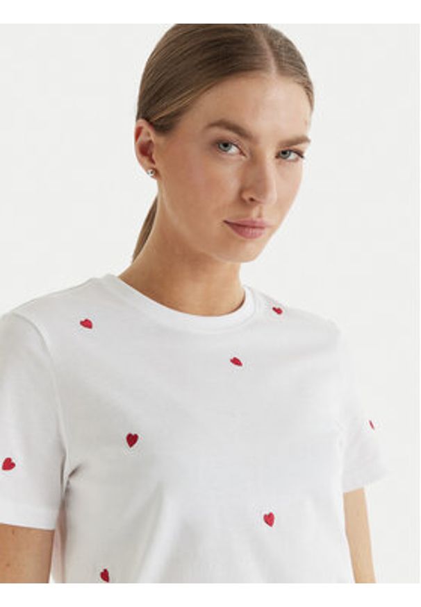 only - ONLY T-Shirt Ketty 15288473 Biały Regular Fit. Kolor: biały. Materiał: bawełna