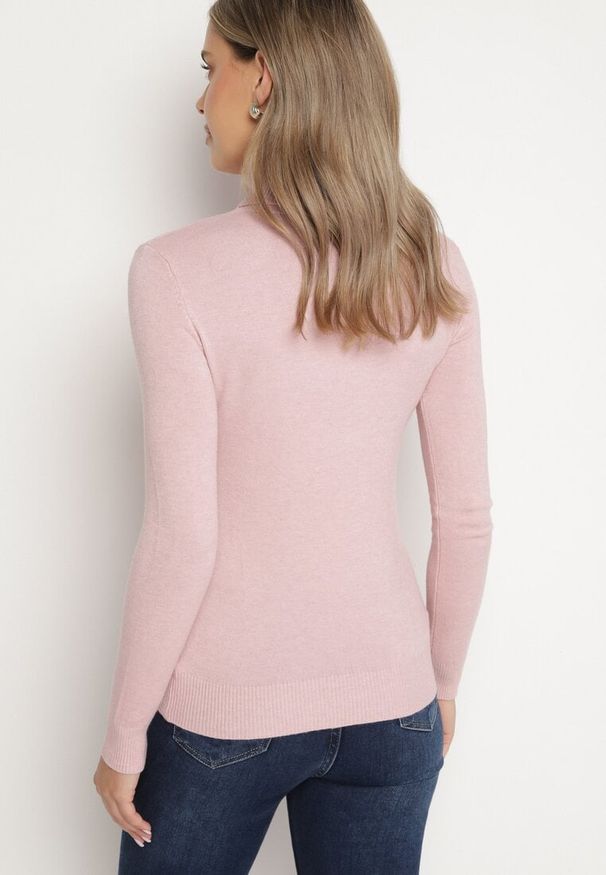 Born2be - Różowy Golf Dopasowany Usruze. Typ kołnierza: golf. Kolor: różowy. Materiał: tkanina, jeans, materiał. Długość rękawa: długi rękaw. Długość: długie. Wzór: gładki. Sezon: zima, jesień