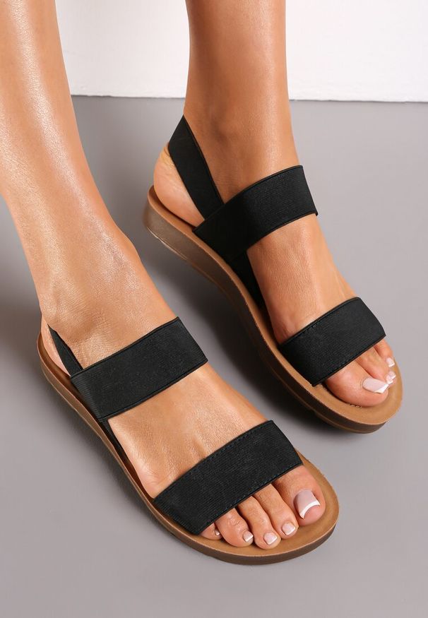 Born2be - Czarne Sandały z Elastycznymi Paskami Nihita. Okazja: na imprezę. Zapięcie: pasek. Kolor: czarny. Sezon: lato. Styl: elegancki