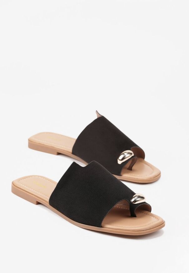 Born2be - Czarne Klapki Vices Japonki z Metaliczną Ozdobą Arezelia. Okazja: na co dzień. Kolor: czarny. Wzór: aplikacja. Styl: casual