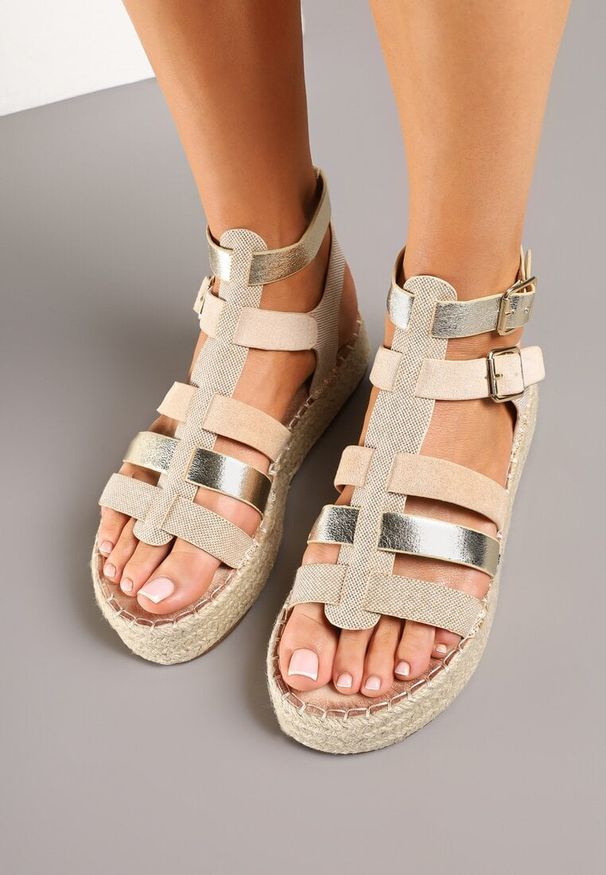 Born2be - Ciemnobeżowe Sandały Gladiatorki na Grubej Podeszwie z Plecionki Falerisa. Okazja: na co dzień. Nosek buta: otwarty. Kolor: beżowy. Styl: elegancki, casual