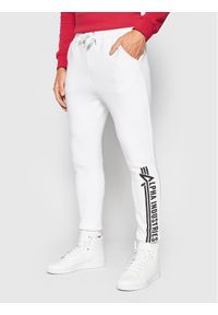 Alpha Industries Spodnie dresowe Jogger 118364 Biały Regular Fit. Kolor: biały. Materiał: bawełna, dresówka