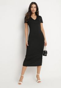 Born2be - Czarna Sukienka Dopasowana Bodycon z Dekoltem w Serek Efricene. Okazja: na co dzień. Typ kołnierza: dekolt w serek. Kolor: czarny. Materiał: jeans. Długość rękawa: krótki rękaw. Typ sukienki: bodycon. Styl: casual, klasyczny #4