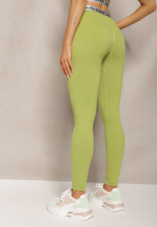 Renee - Zielone Sportowe Legginsy Elastyczne z Ozdobną Szeroką Gumą w Pasie Larnode. Okazja: na co dzień. Kolor: zielony. Materiał: guma. Styl: sportowy