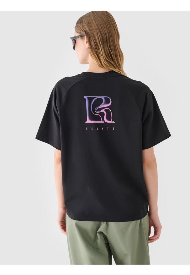 4f - 4F T-shirt oversize z nadrukiem damski - czarny L. Okazja: na co dzień. Kolor: czarny. Materiał: dzianina, bawełna, jersey. Długość rękawa: raglanowy rękaw. Wzór: nadruk. Styl: klasyczny, sportowy, casual