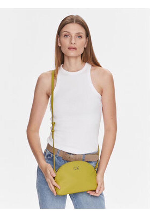 Calvin Klein Torebka Re-Lock Seasonal Crossbody Md K60K611444 Żółty. Kolor: żółty. Materiał: skórzane