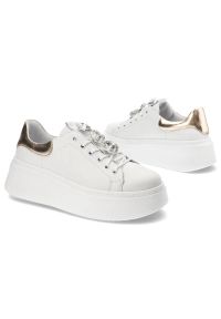 DAMISS - Białe Sneakersy Damiss Modne Skórzane Buty. Okazja: na spacer. Kolor: biały. Materiał: skóra. Szerokość cholewki: normalna. Wzór: jednolity, aplikacja, kolorowy #6