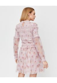 NEEDLE & THREAD - Różowa sukienka mini Think Of Me. Okazja: na imprezę. Kolor: różowy, wielokolorowy, fioletowy. Materiał: tiul. Długość rękawa: długi rękaw. Wzór: aplikacja, kwiaty, nadruk. Styl: boho. Długość: mini #4