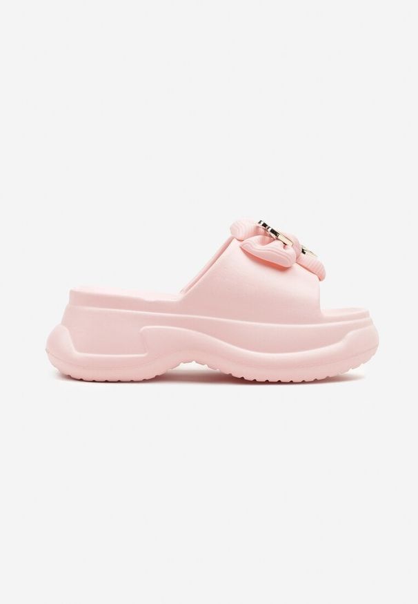 Born2be - Różowe Wsuwane Klapki z Ozdobną Kokardką Morlia. Okazja: na co dzień. Kolor: różowy. Materiał: jeans. Sezon: lato. Styl: casual