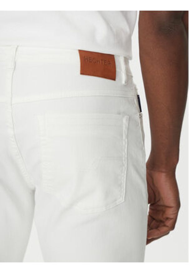 Hechter Paris Jeansy 26050 151363 Biały Slim Fit. Kolor: biały