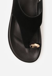 Renee - Czarne Sandały z Ozdobnym Paskiem na Palec i Metalicznymi Ozdobami Brizesh. Okazja: na co dzień. Zapięcie: pasek. Kolor: czarny. Materiał: len. Wzór: aplikacja. Sezon: lato. Styl: casual #9