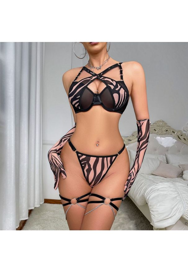 Intica - Komplet bielizny z delikatnym wzorem na romantyczne wieczory Bessy. Kolor: wielokolorowy. Materiał: materiał. Wzór: paski