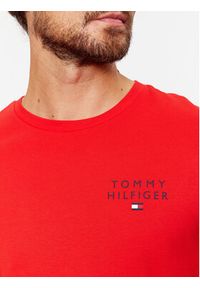 TOMMY HILFIGER - Tommy Hilfiger T-Shirt UM0UM02916 Czerwony Regular Fit. Kolor: czerwony. Materiał: bawełna #4