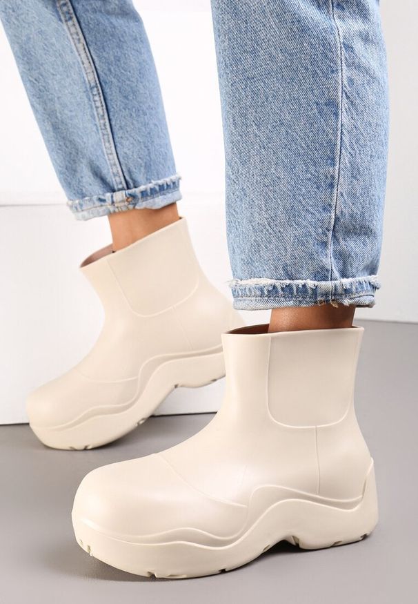 Born2be - Beżowe Kalosze Gumowe na Grubej Podeszwie Cengor. Wysokość cholewki: za kostkę. Zapięcie: bez zapięcia. Kolor: beżowy. Materiał: guma. Szerokość cholewki: normalna