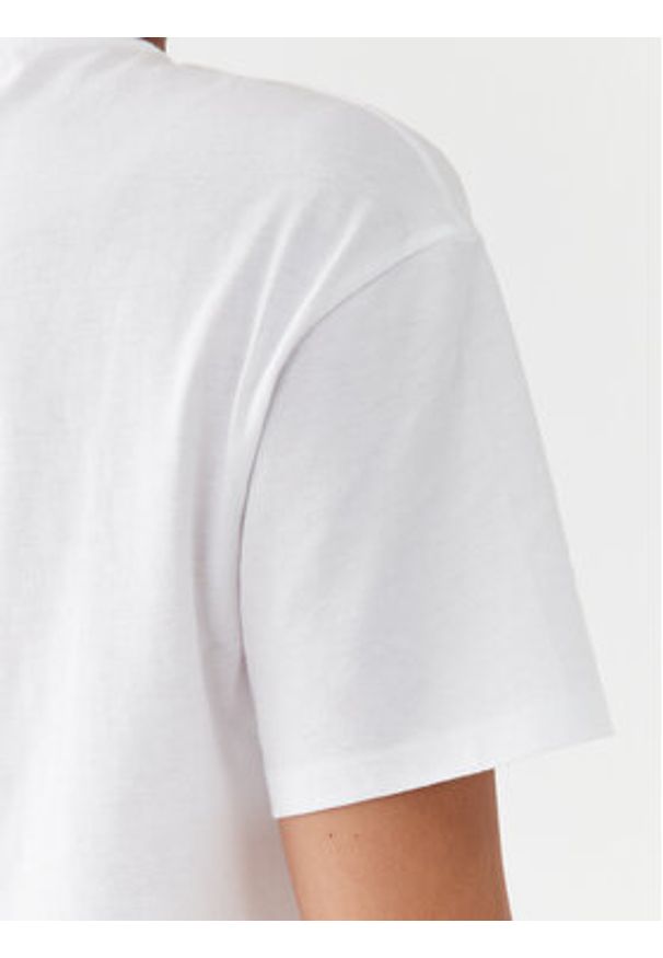 United Colors of Benetton - United Colors Of Benetton T-Shirt 3096D102O Biały Regular Fit. Kolor: biały. Materiał: bawełna
