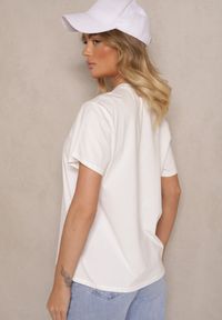 Renee - Biały Bawełniany T-shirt z Napisem z Cekinami Marivinna. Okazja: na co dzień. Kolor: biały. Materiał: bawełna. Wzór: napisy. Styl: klasyczny, casual, elegancki