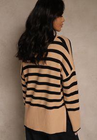 Renee - Beżowo-Czarny Sweter Oversize w Paski Kalitusa. Okazja: na co dzień. Kolor: czarny. Materiał: jeans. Wzór: paski. Styl: casual #4
