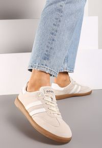 Born2be - Beżowe Płaskie Skórzane Sneakersy Ozdobione Paskami Navilen. Okazja: na co dzień. Zapięcie: pasek. Kolor: beżowy. Materiał: skóra. Wzór: aplikacja. Obcas: na obcasie. Wysokość obcasa: niski #4