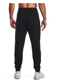 Under Armour Spodnie dresowe UA Essential Fleece Jogger 1373882 Czarny Regular Fit. Kolor: czarny. Materiał: dresówka #2