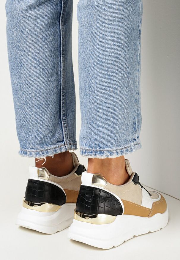 Born2be - Brązowe Sneakersy na Platformie z Metaliczną Wstawką na Pięcie Jomir. Kolor: brązowy. Materiał: skóra. Szerokość cholewki: normalna. Wzór: aplikacja. Obcas: na platformie