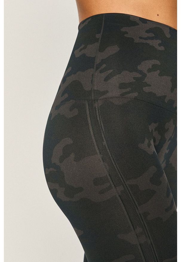 Spanx - Legginsy. Kolor: zielony. Materiał: dzianina