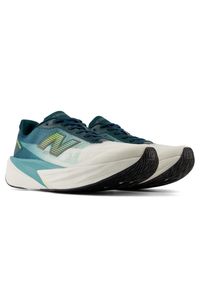 Buty męskie New Balance FuelCell Rebel v5 MFCX3HW – zielone. Kolor: zielony. Materiał: syntetyk, materiał, guma. Szerokość cholewki: normalna. Wzór: geometria. Sport: bieganie, fitness #4