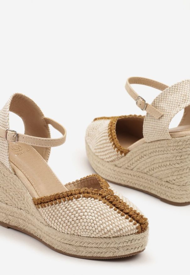 Renee - Beżowe Sandały na Koturnie z Plecionką Zeirea. Okazja: na co dzień. Zapięcie: sprzączka. Kolor: beżowy. Obcas: na koturnie. Styl: elegancki, casual